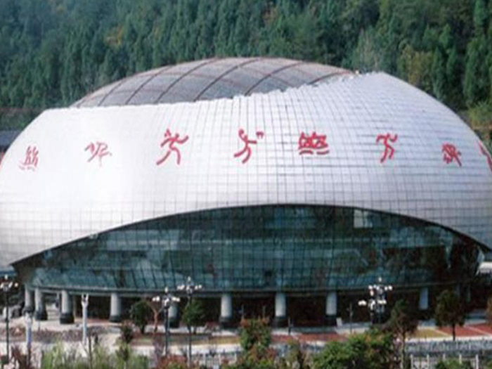 白银体育中心球形网架加工安装